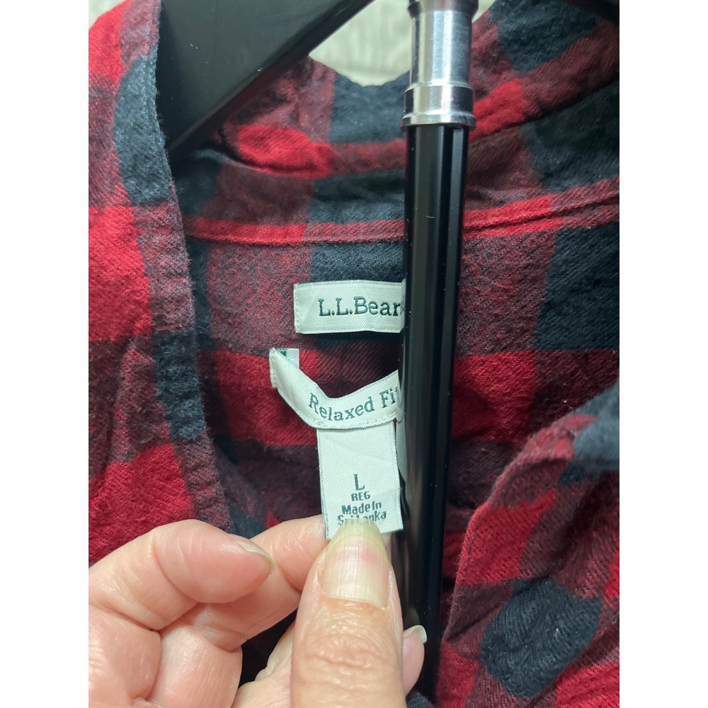 LLBean Flannel Shirt‎ Red Black Buffalo Plaid Fit Long Sleeve Button Up Top L - Picture 3 of 3
